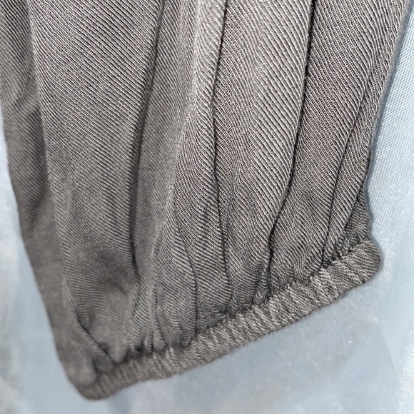 NWT HELLO NITE! ASH GREY LONG SLEEVE ROMPER CROCHET TRIM SZ S - Picture 8 of 12